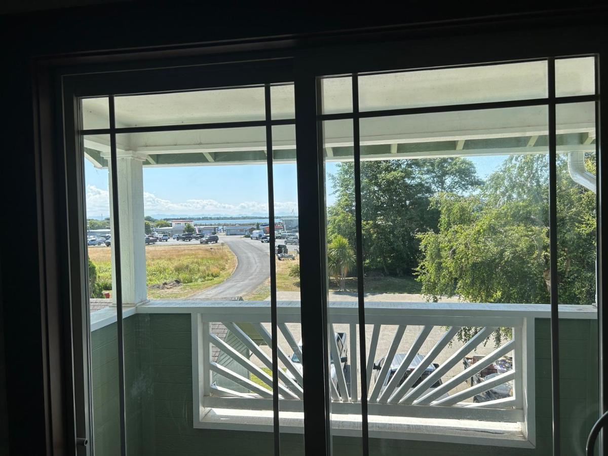 The Pearl Inn Bed And Breakfast Ilwaco Exterior photo