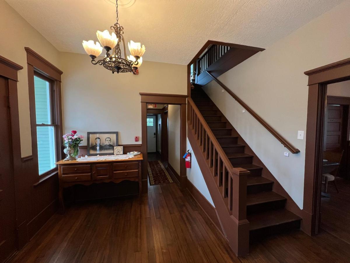 The Pearl Inn Bed And Breakfast Ilwaco Exterior photo