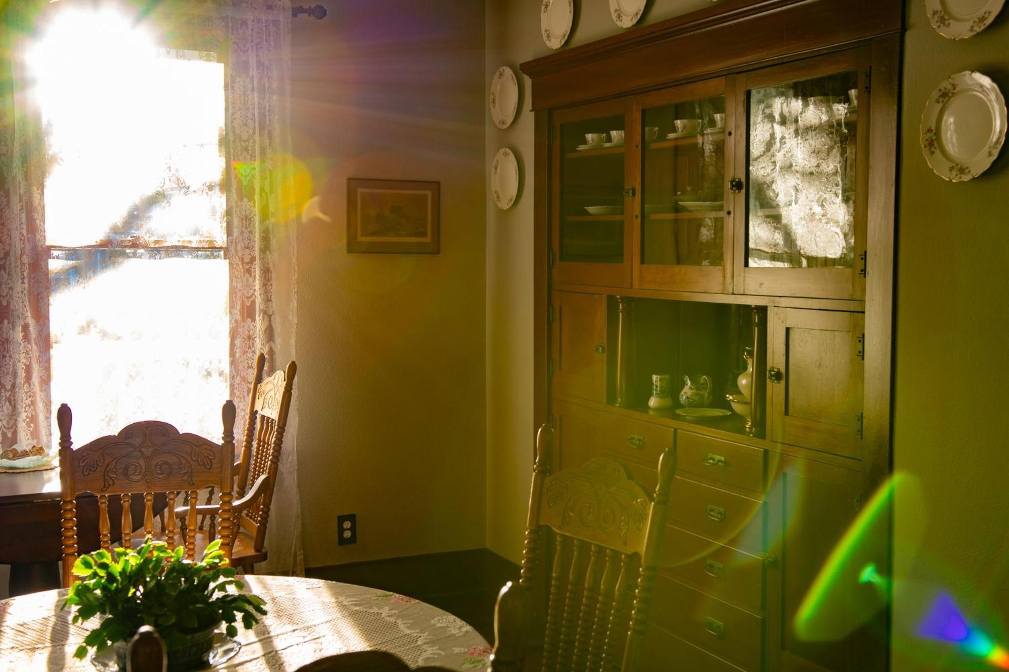 The Pearl Inn Bed And Breakfast Ilwaco Exterior photo